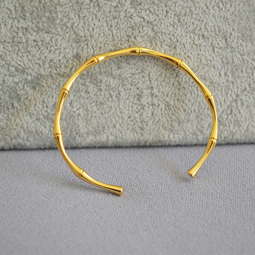 Gold-plated brass, simple and stylish, fine and delicate, versatile, exquisite, bamboo joint-shaped open-mouth bracelet for women.