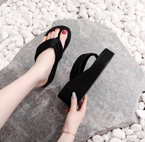 Shoes women's flip flops women's slippers women's sandals summer wholesale fashion Korean style beach student outer wear high heels thick soles