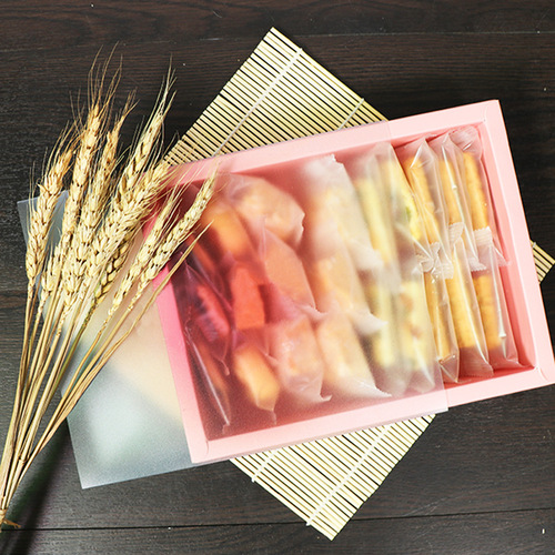 Pink Gift Box Gift Packaging Box Korean Version Valentine's Day Birthday Box Rectangle Transparent Strawberry Chocolate Gift Box