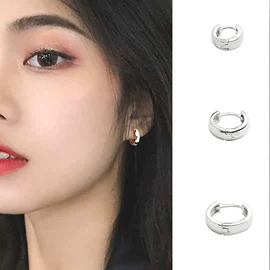 耳钉;项链;耳环