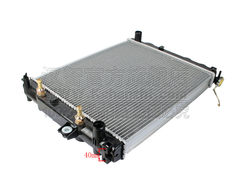 Tanque hidráulico de la carretilla elevadora adecuado para Komatsu FG30 - 16 / K25 accesorios de la carretilla elevadora 3EA - 04 - 41710 radiador