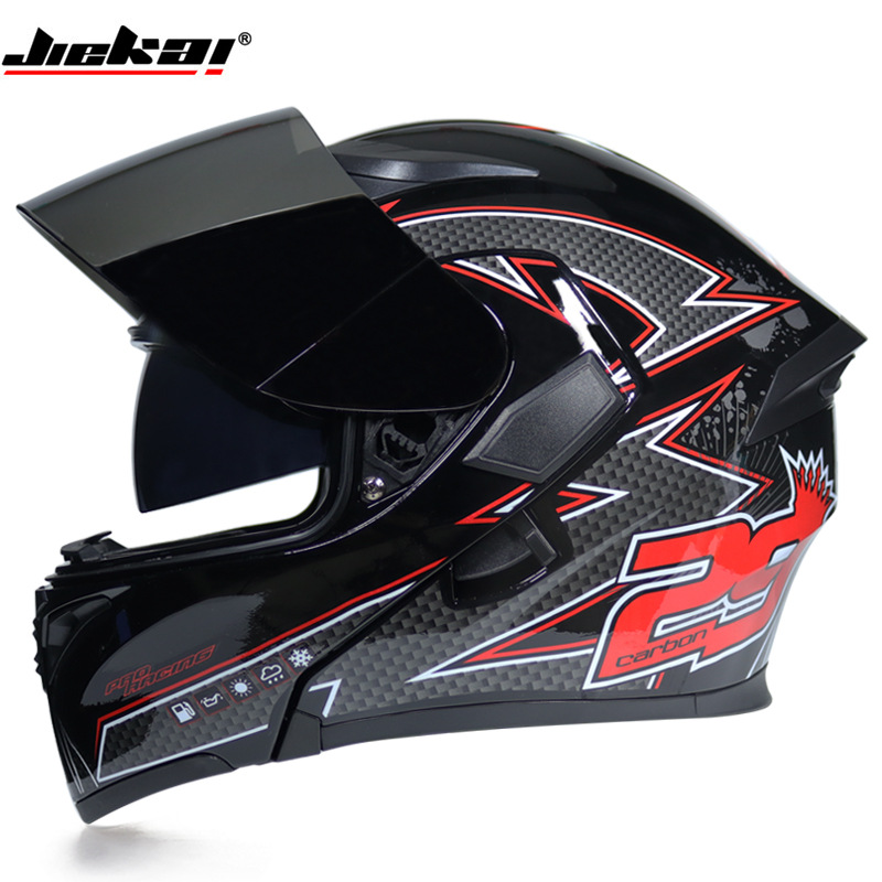 차 거울이있는 크라운