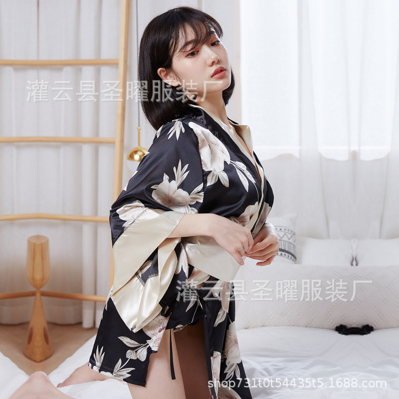 블랙 프린트 기모노