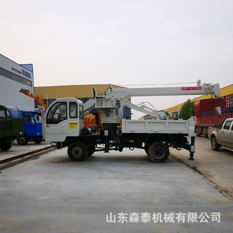 厂家四不像随车挖 新款改装四轮随车挖掘机 车载式挖掘机