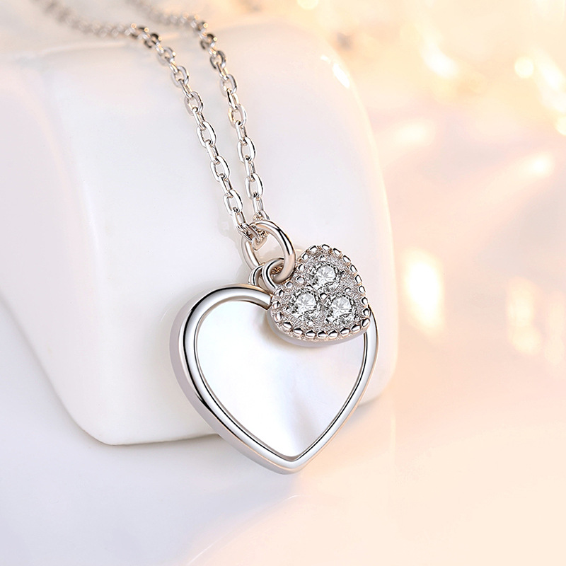 Celebridad en línea Singapur S925 Corazón en forma de fritillary Collar de plata colgante nicho diseño simple Shell clavícula cadena femenina