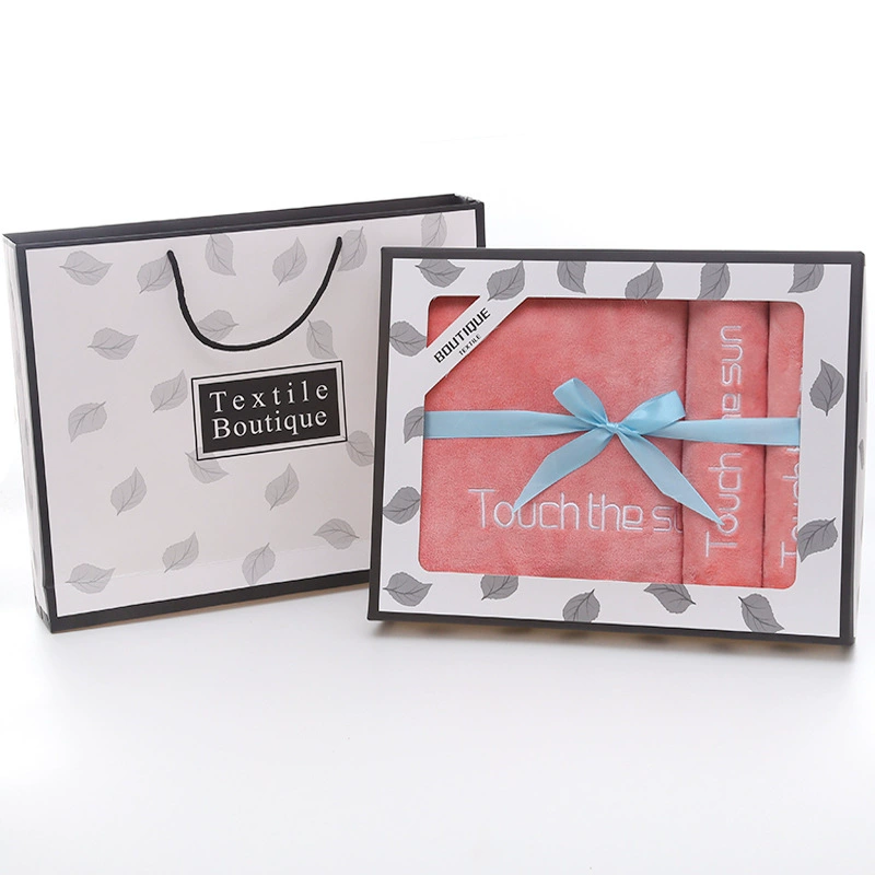 Набор из трех банных полотенец для взрослых (мужчин и женщин) – идеальный подарок для компании, свадьбы, дня рождения, ответного подарка. Впитывающие и быстросохнущие.