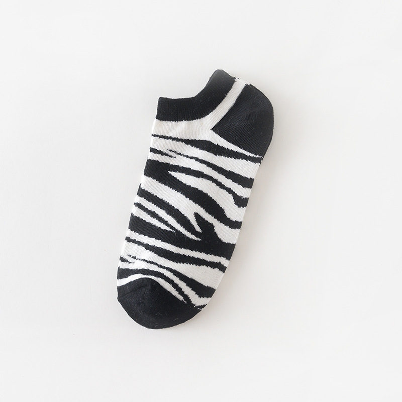Calcetines japoneses calcetines de mujer calcetines de hombre de corte bajo de primavera y otoño de algodón delgado de dibujos animados ins calcetines de mujer de moda lindo Barco de la calle Calcetines