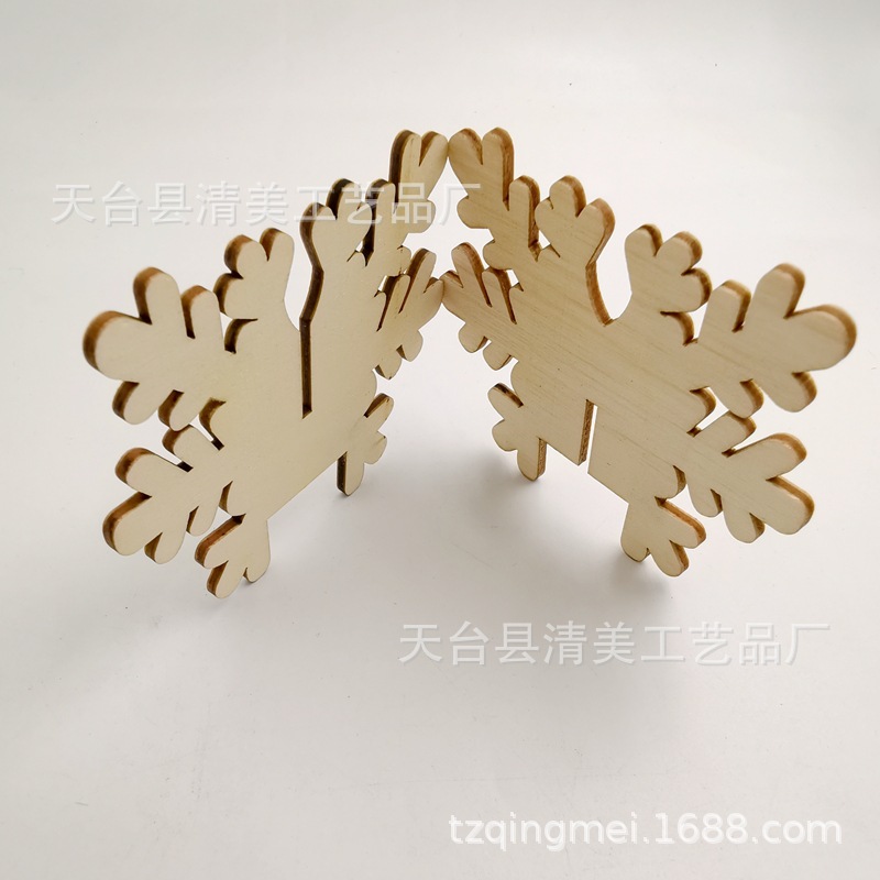 Suministro transfronterizo de decoraciones navideñas Pieza de madera de Navidad de madera Diy Puzzle Graffiti Pieza de madera en blanco Colgante para el hogar