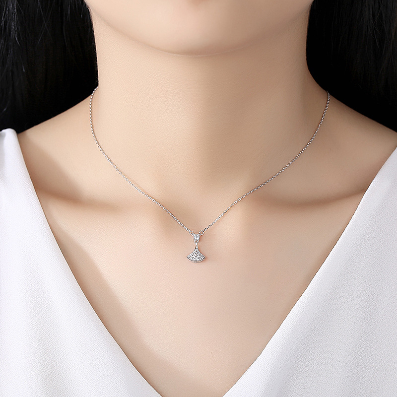 Celebridad en línea Singapur S925 plata esterlina falda collar de concha colgante nicho simple diamante incrustado pequeño paraguas clavícula cadena femenina