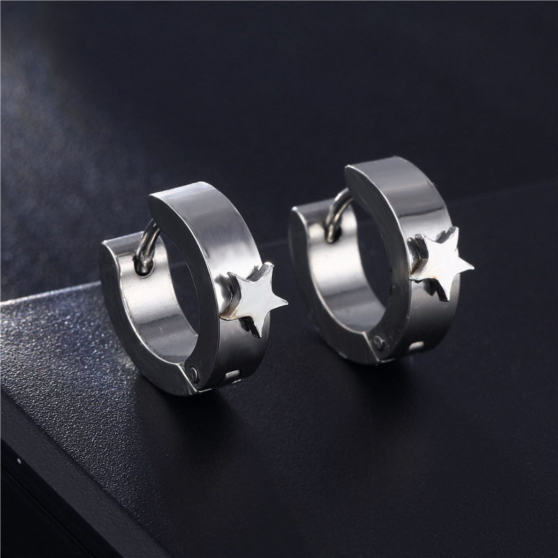 Estilo coreano acero de titanio soldadura de acero inoxidable flor personalidad hebilla de oreja plana 4*9 ronda de moda europea y americana pendientes de ventas directas de la fábrica