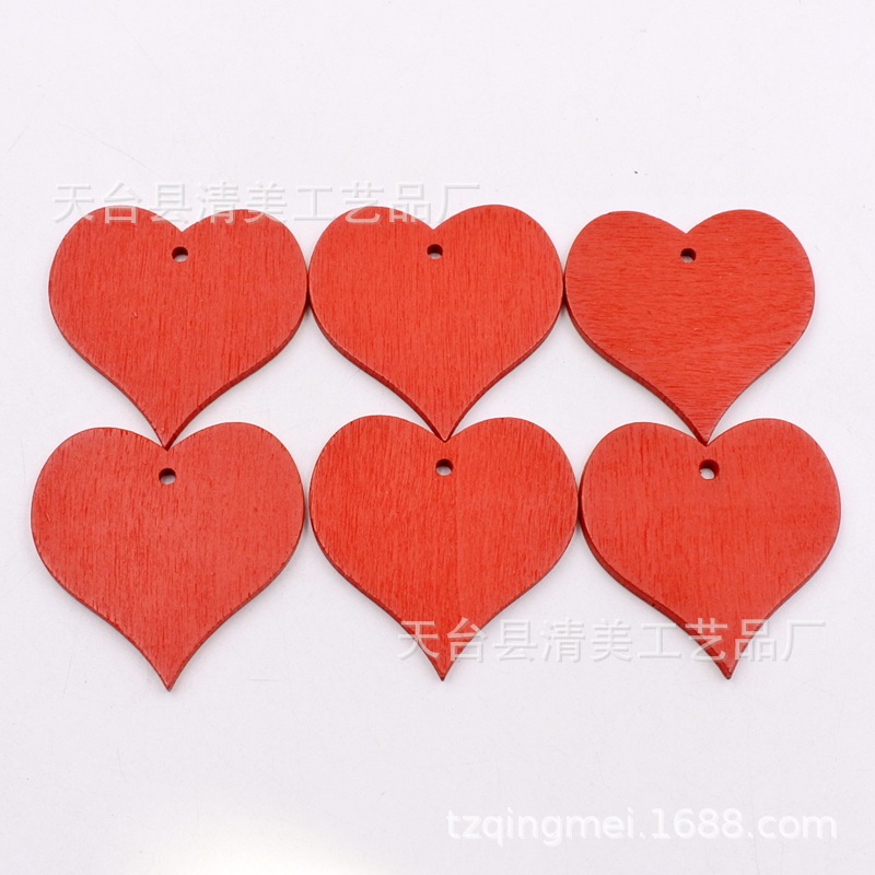 40mm rojo con agujeros pétalos de amor con agujeros pétalos decoración en forma de corazón 2mm de espesor 100 piezas en un paquete