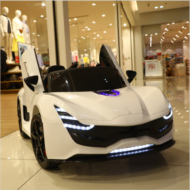 Coche eléctrico para niños coche de control remoto de cuatro ruedas mecedora cochecito de 4 ruedas coche de juguete para niños coche deportivo de carga