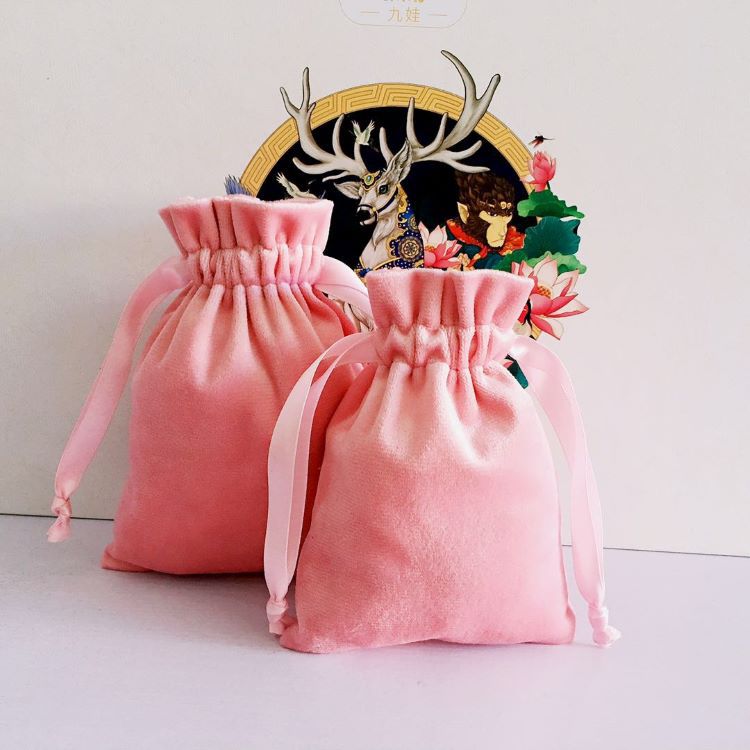 Suministro directo de fábrica Cisne franela bolsa de terciopelo bolsa de cordón joyería bolsa de terciopelo bolsa de almacenamiento de terciopelo