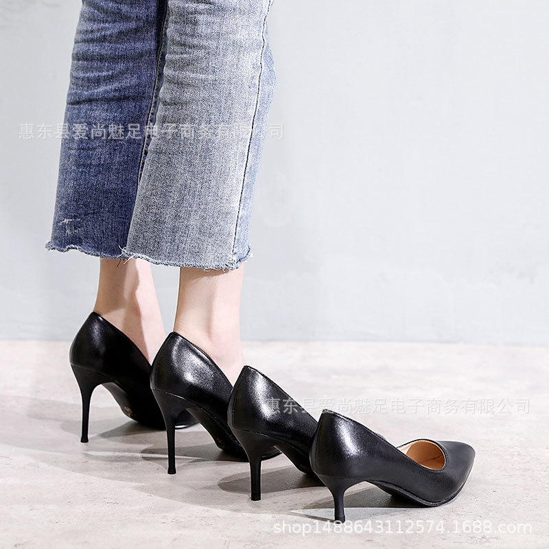 -A sheepskin agent pointed high heels small size 31 32 33 single shoes red thin heel shallow mouth single shoes large size -A sheepskin agent pointed high heels small size 31 32 33 single shoes red thin heel shallow mouth single shoes large size