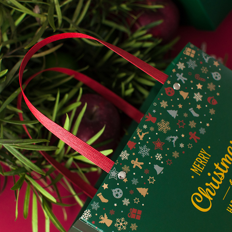 レトロクリスマス祭りギフトボックスセット折りたたみギフト手提げ紙袋insスタイルスカーフバッグ衣類冬