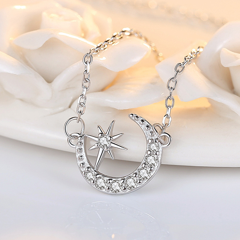 Celebridad en línea Singapur S925 plata esterlina brillante estrella Luna COLLAR COLGANTE nicho simple diseño Luna clavícula cadena femenina