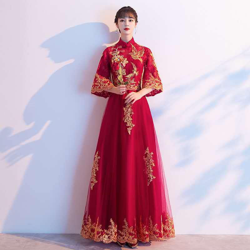 2025 Wedding Appreciation Banquet Red Evening Gown Cheongsam with Chinese Style Embroidery Stand Collar - A New Chinese Elegance