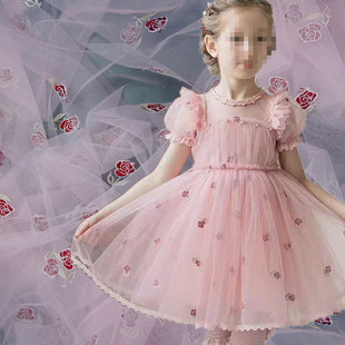�W����������Сõ�廨�W���̽�������ܛ�H�wŮ�bͯ�b����ȹ����