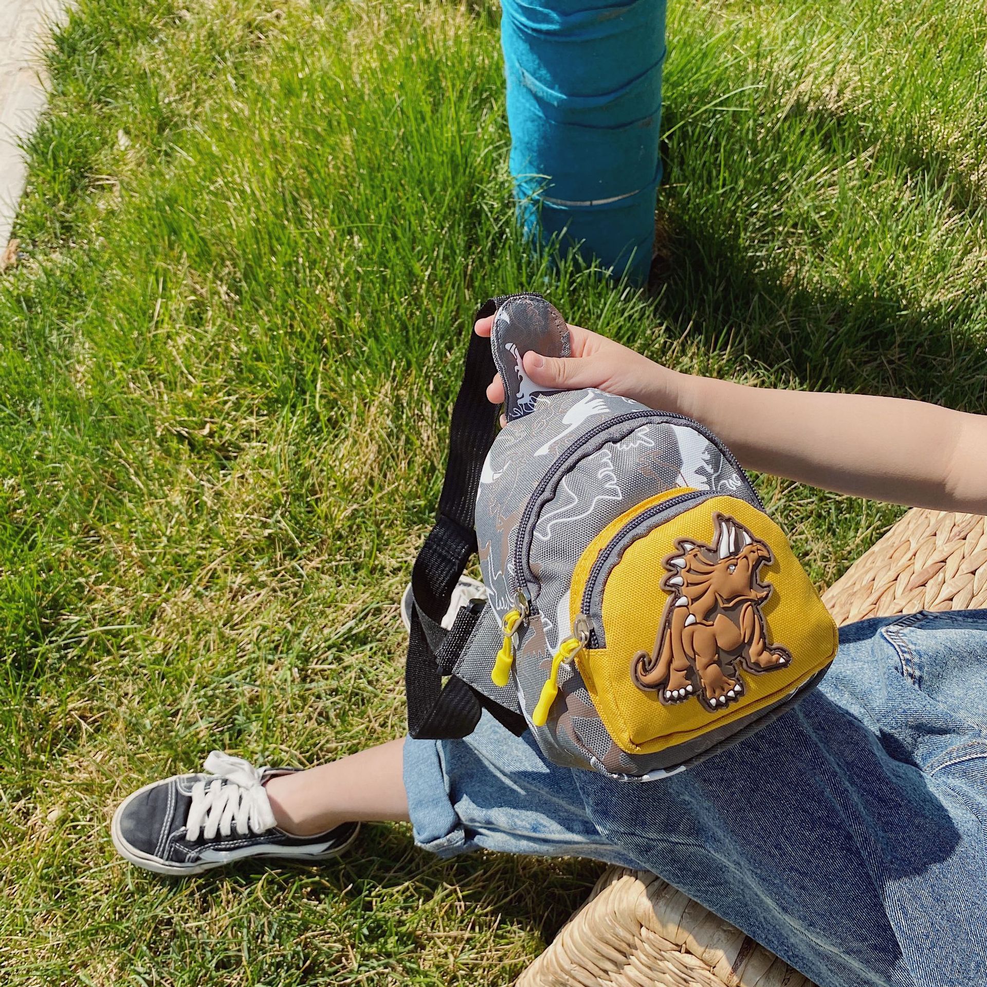 Bolsa de cintura para niños de comercio exterior 2020 nueva bolsa de pecho de dinosaurio lindo camuflaje de dibujos animados bebé crossbody monedero bolso de los niños