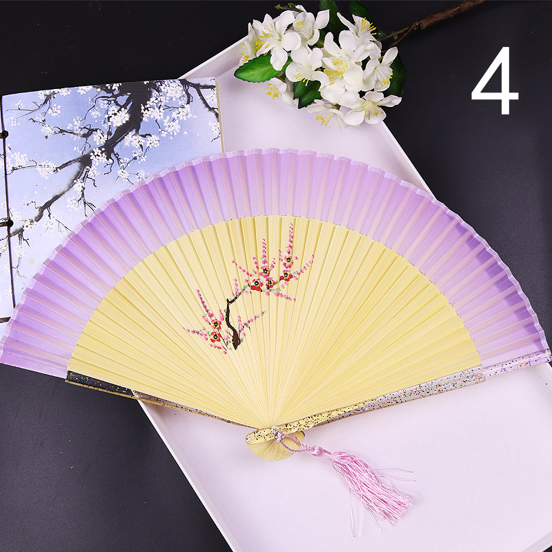 Fan de bambú pintado a mano Hanfu antiguo ventilador chino con estudiantes de danza esculpido fábrica de ventiladores al por mayor