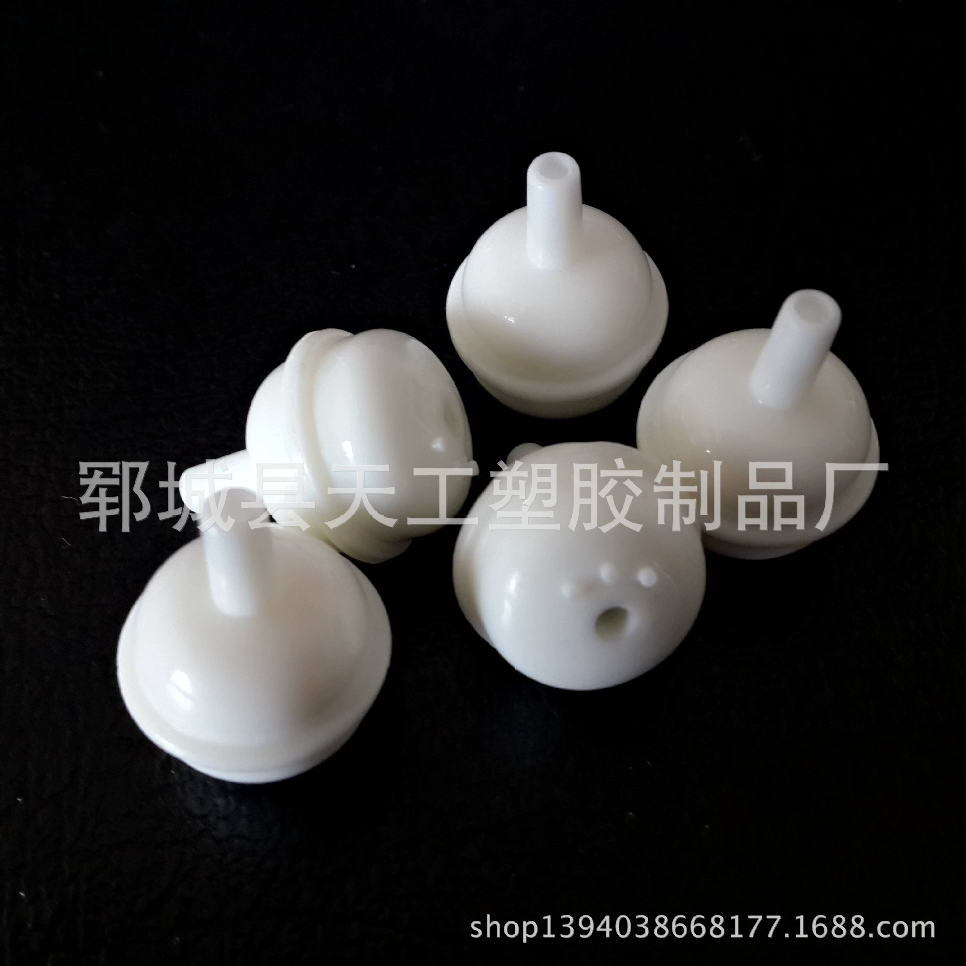 Бутылка с полипропиленовыми шариками, присосками, соломенной головкой. Соломенный шар. Детская бутылочка Мяч. Впитывающие шарики, Гравитационный шар.