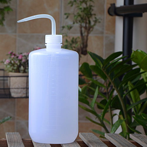 Transparent watering kettle for watering flowers, household succulent plant watering kettle, sprinkler kettle, sprinkler watering squeeze type tip dripping kettle