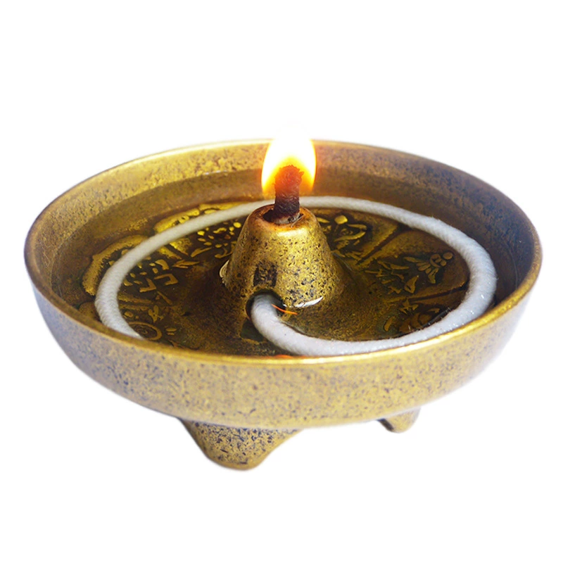 For the Buddha oil lamp, the eight treasure bronze for the lamp, the Lotus Lotus Lotus Lotus Lantern Lantern Lantern, the front of the Lantern House of Antique Countermenda Lights