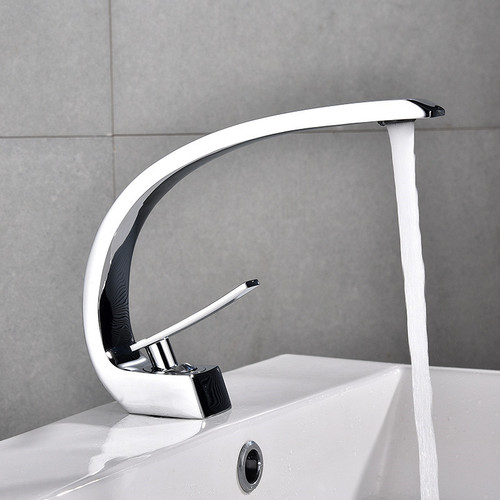 Manufacturer wholesale European high standard copper hot and cold basin faucet painted black washbasin single hole mixing faucet wholesale