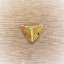 佛山箱包服饰箱包五金配件:皮箱用36mm扇形金属包角 电镀光滑厚亮