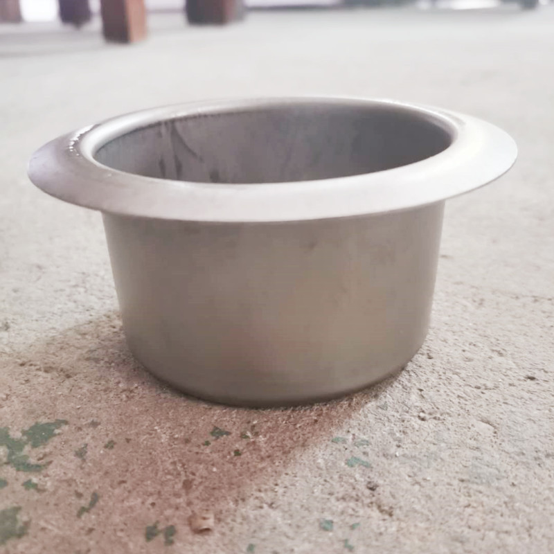 La fábrica de moldes produce moldes de estirado de acero inoxidable, herramientas de embutido profundo y equipos de procesamiento de vasos de acero inoxidable.