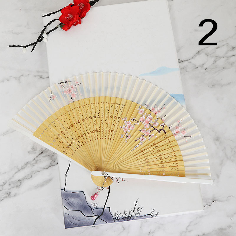 Ventilador de viento hecho a mano al por mayor de la fábrica ventilador plegable de estilo chino de las mujeres clásico Hanfu pintura en aerosol ventilador de bambú ventilador de la danza