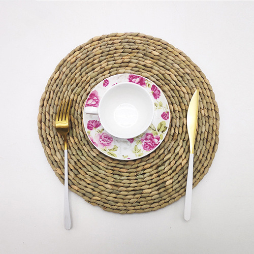 Straw placemats, cattails, hand-woven table mats, insulation mats, Western food mats, coasters, bowl mats, plate mats, casserole mats
