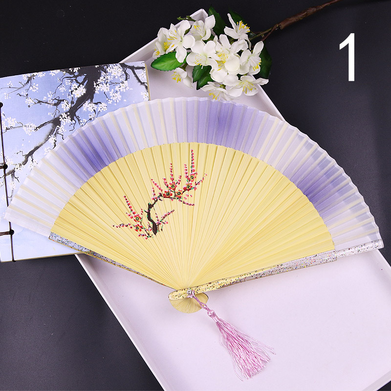 Fan de bambú pintado a mano Hanfu antiguo ventilador chino con estudiantes de danza esculpido fábrica de ventiladores al por mayor