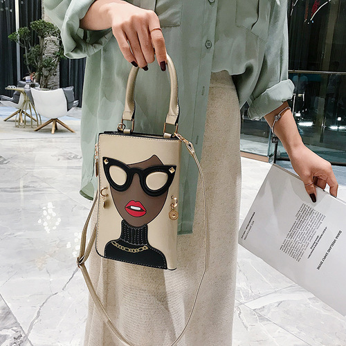 Small bag for women  new Korean style fashion cartoon beauty mobile phone bag trendy personality single shoulder portable crossbody bag