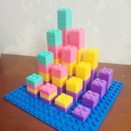 串珠、绕珠;拼插类玩具;戏水玩具