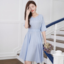 条纹连衣裙法式复古夏季新款女装2025时尚潮流中长款洋气裙子厂家