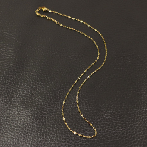 Women's collarbone necklace chain chain lip flat cross stainless steel necklace with chain ready for sale