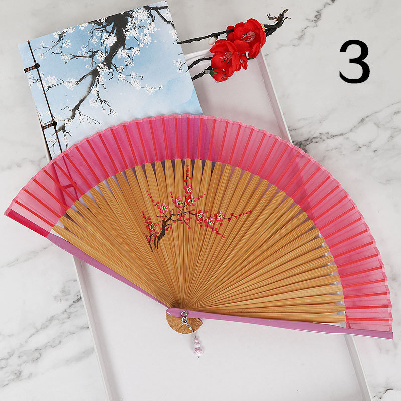 Ventilador de hanfu al por mayor pulido nuevo ventilador de tela de seda pintado a mano Ventilador plegable de estilo chino al por mayor de fábrica estilo antiguo