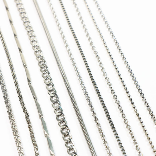 Women's collarbone necklace chain chain lip flat cross stainless steel necklace with chain ready for sale