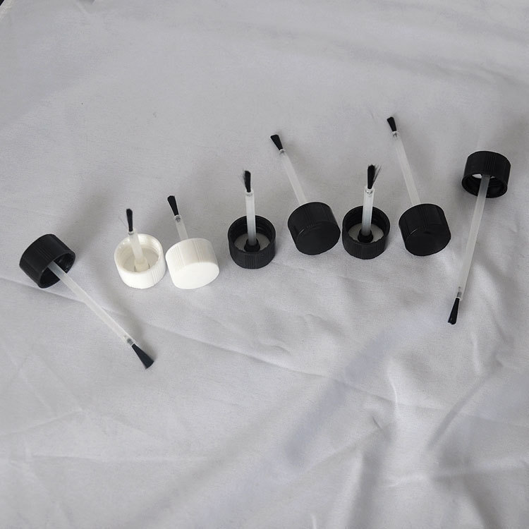 Supply 18 caliber oil bottles with brush cover plastic cover Supply 18 caliber oil bottles with brush cover plastic cover