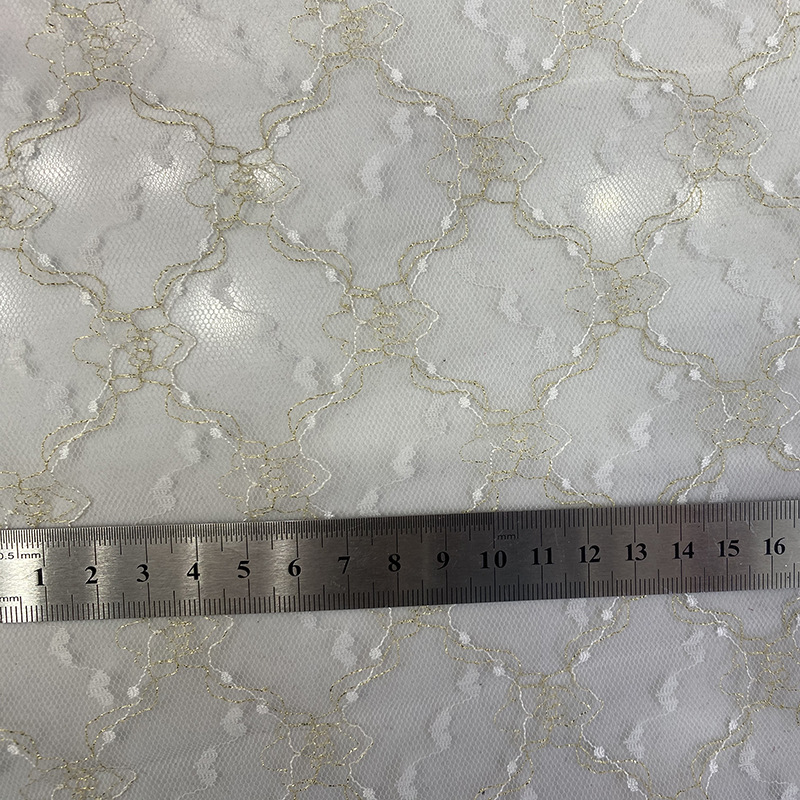 厂家供应 爱心刺绣网眼布网纱 裙纱舞台服装面料辅料