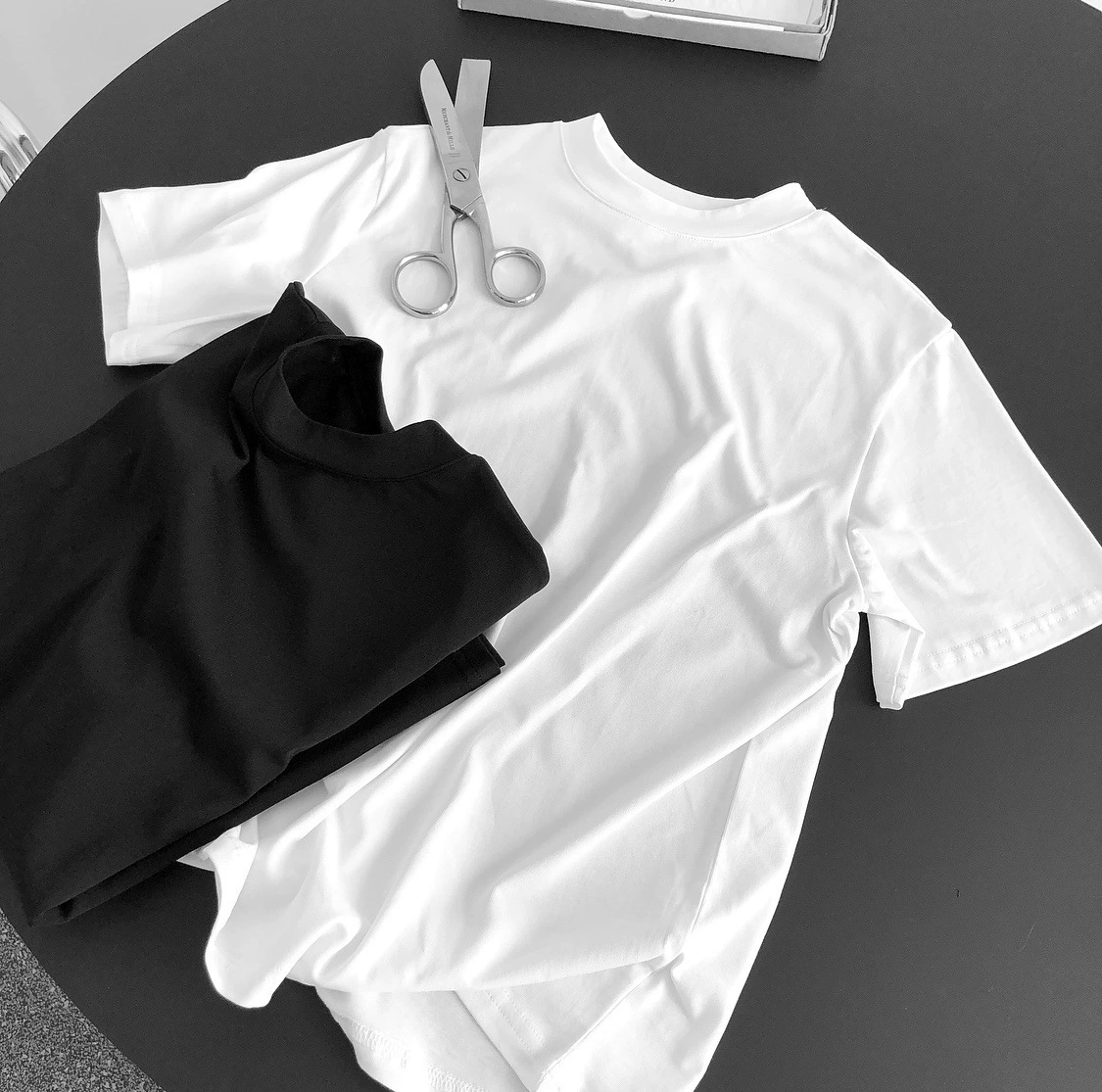 Новая летняя американская ретро модная футболка с круглым вырезом и короткими рукавами, простой и модный тонкий повседневный и удобный топ для женщин