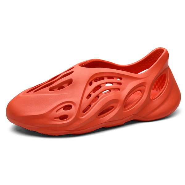 fashionable beach Crocs-style slippers