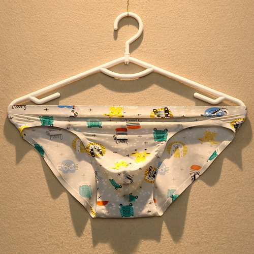 Men's underwear college student ice silk briefs underwear ice silk seamless underwear men's triangle art men's shorts