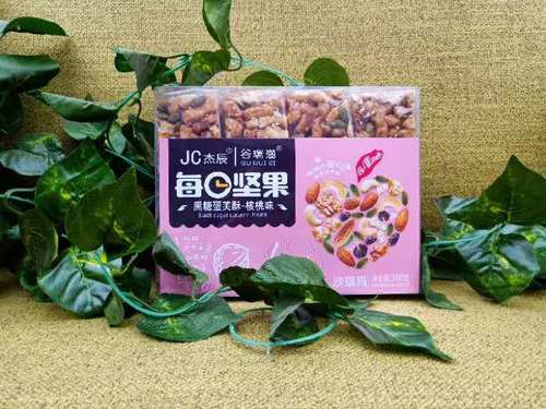 Jiechen Daily Nut Brown Sugar Egg Fufu Shaqima 380g Taiwanese flavor snack food whole box shot