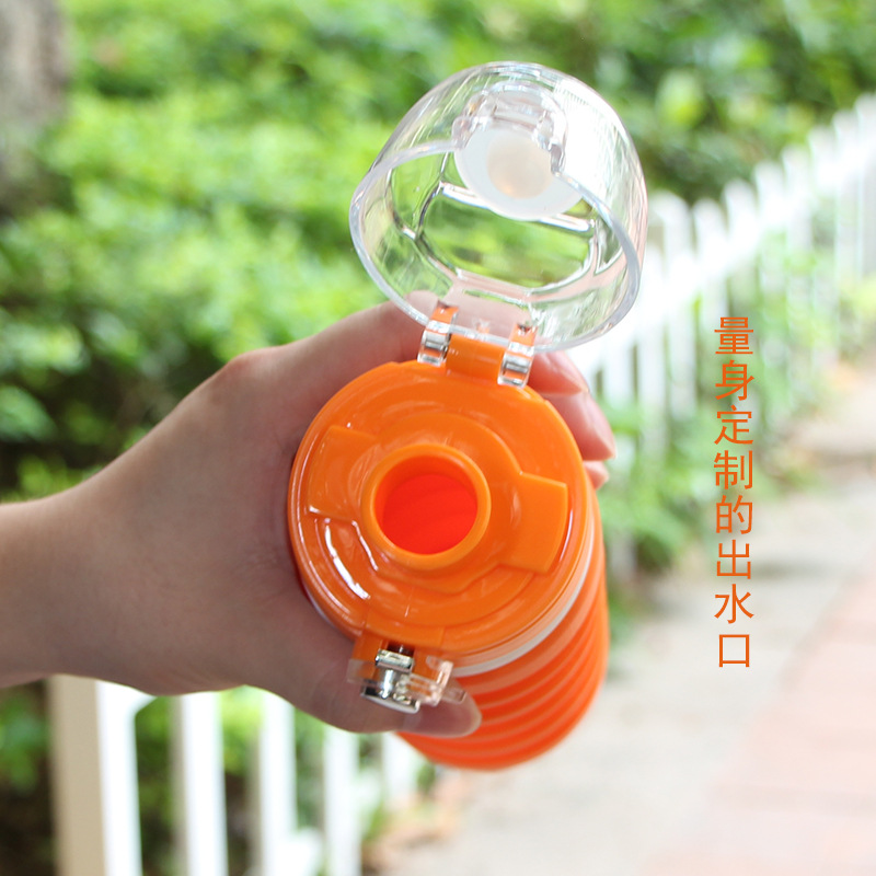 Amazon nueva botella de agua plegable deportes al aire libre botella de agua de silicona montañismo ciclismo botella de agua de silicona se puede imprimir logotipo