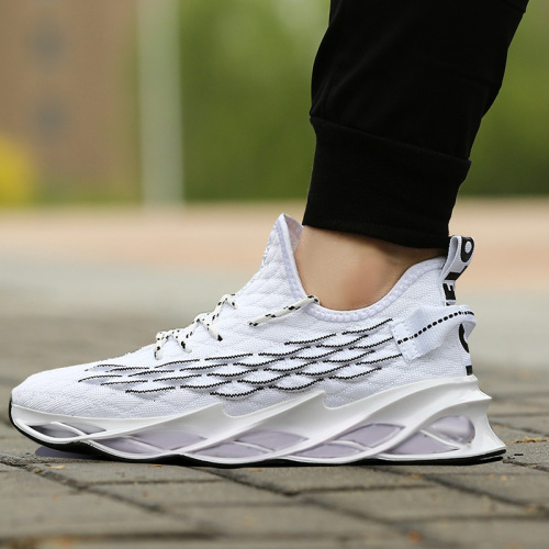 Breathable Men's Shoes 2025 Summer Men's Flyknit Casual Laced Fashion Sneakers for Men