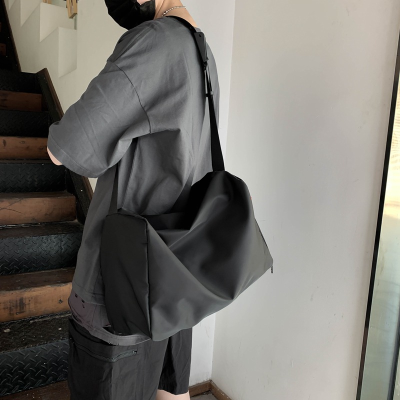 Bolsa de mensajero de los hombres marca de moda de gran capacidad 2022 nuevo todo partido bolsa de fitness bolsa de deporte al aire libre bolsa de viaje de las mujeres