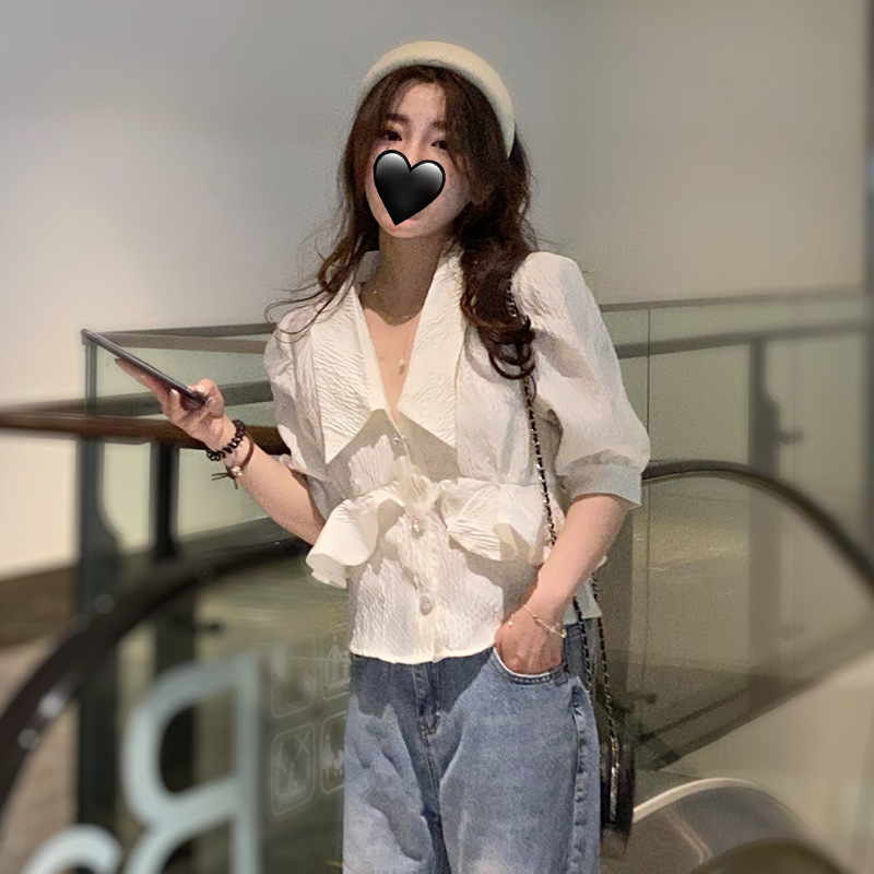 Floating Light Diamond Bright Girl White Shirt Women's Design Sense Short Puff Sleeve V-neck Top