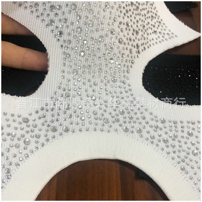 Fabricantes en stock verano flyknit sandalias Vamp rhinestone malla hueco transpirable casual alta elástico material del zapato Accesorios moda